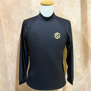 THE SURF 1.5mm L/S RASH TAPPER 004 �i�u���b�N�j